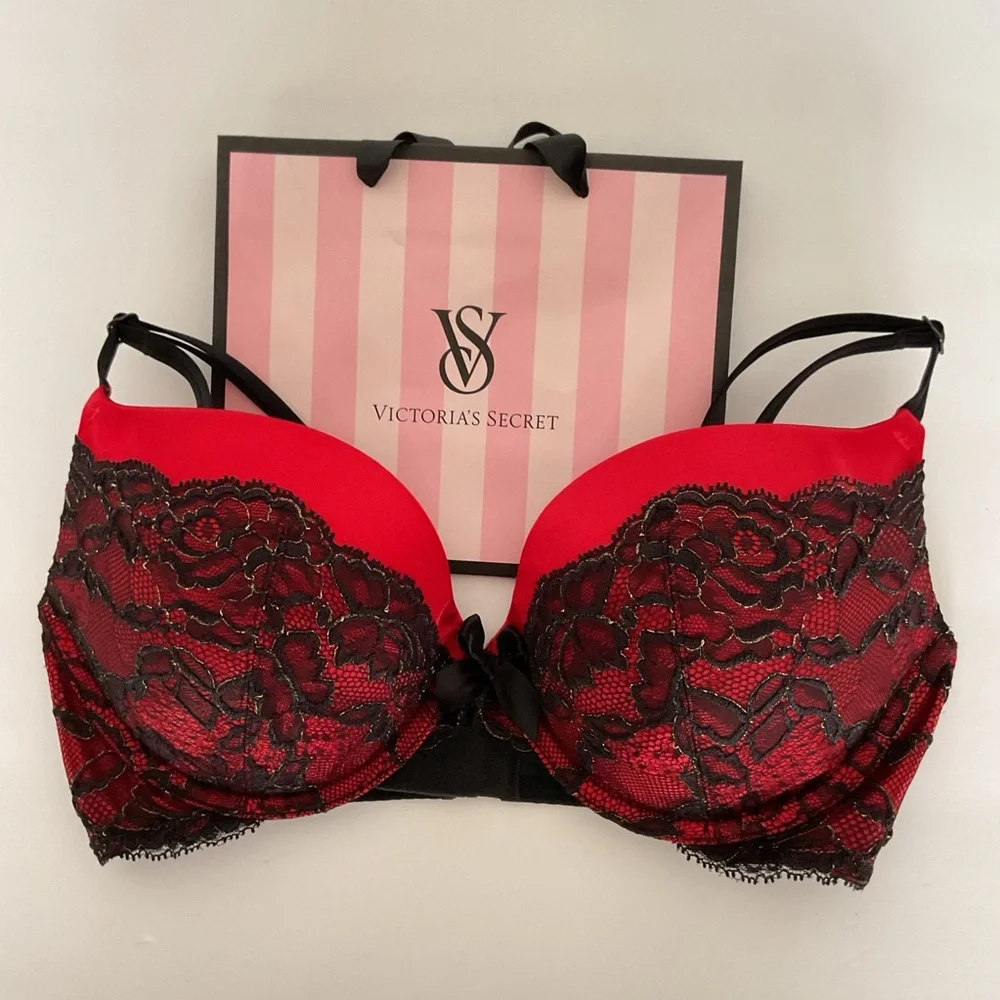 Victorias Secret Very Sexy Plunge Bra NWOT  size 34D